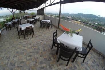 هتل & Restaurant Fleur De Lis