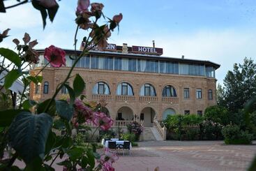 هتل Turabdin