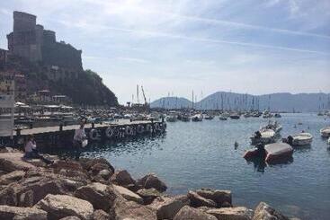 پانسیون Affittacamere La Baia Di Lerici
