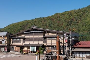 ریوکان Yamamizuki Urara Tsutaya