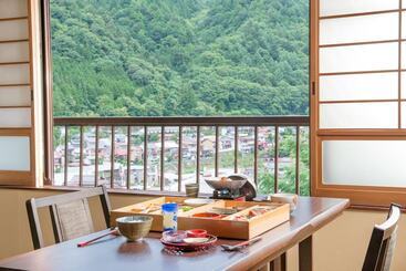 ریوکان Yamamizuki Urara Tsutaya