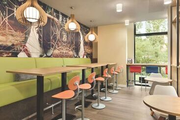هتل Super 8 By Wyndham Hamburg Mitte