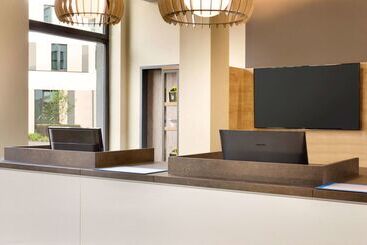 هتل Super 8 By Wyndham Hamburg Mitte