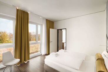 هتل Super 8 By Wyndham Hamburg Mitte