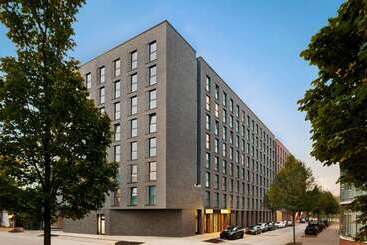 هتل Super 8 By Wyndham Hamburg Mitte