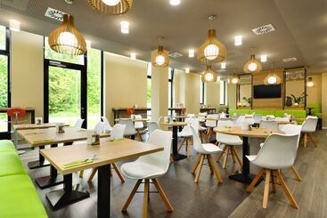 هتل Super 8 By Wyndham Hamburg Mitte