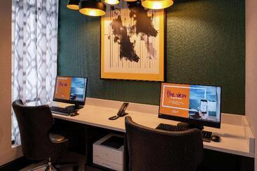 هتل Hampton Inn & Suites Winstonsalem Downtown