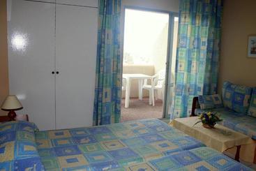 Apartamentos Benal Beach Geinsa