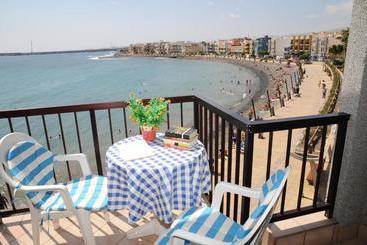 Emycanarias Primera Línea De Playa - Arinaga