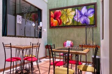 هتل Ayenda 1140 Roma Plaza