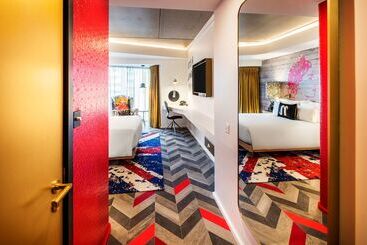 هتل Nhow London