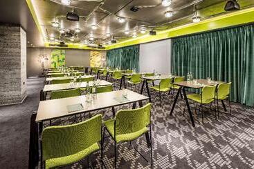 هتل Nhow London