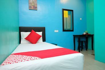 هتل Oyo 603 Sri Padang Inn