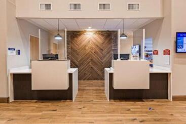 هتل Best Western Plus Elizabethtown Inn & Suites