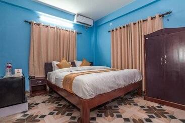 هتل Omega By Oyo Rooms
