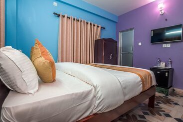 هتل Omega By Oyo Rooms