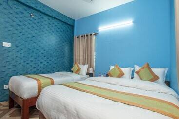 هتل Omega By Oyo Rooms