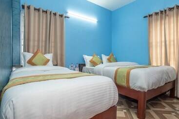 هتل Omega By Oyo Rooms