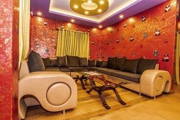 هتل Omega By Oyo Rooms