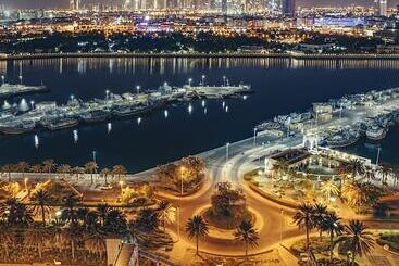 هتل Al Bandar Rotana – Dubai Creek