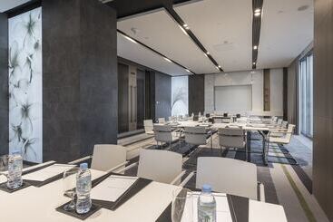 هتل Al Bandar Rotana – Dubai Creek