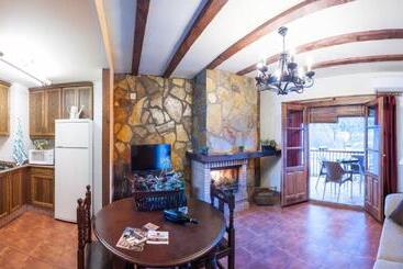 Apartamentos Los Olivos - Alcala del Jucar