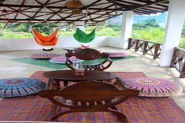 هتل Fort Edge Retreat