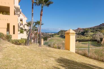 2114 Apt With Nice Terrace With Pool View - Manilva