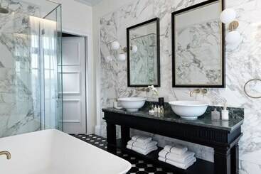 هتل Albergo Gelsomino