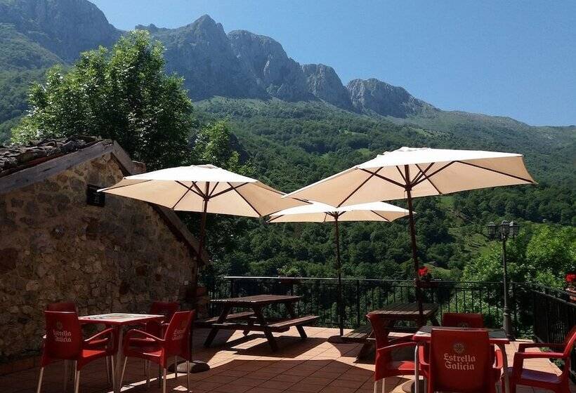 فندق فئة نجمة واحدة Hosteria Del Huerna