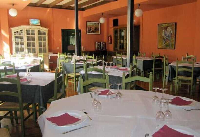 فندق فئة نجمة واحدة Hosteria Del Huerna