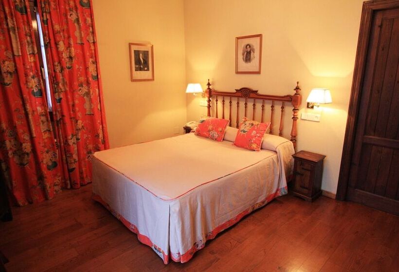Hotel Casona Del Busto