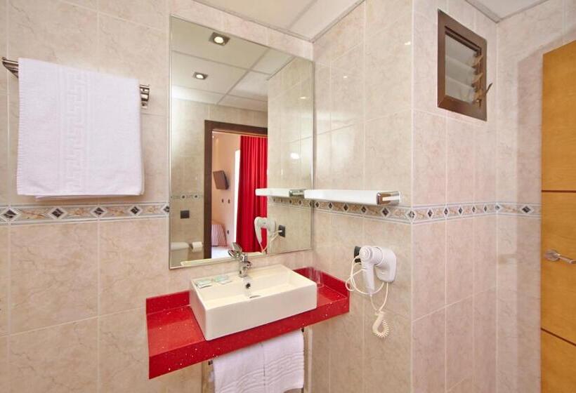 هتل Mll Caribbean Bay