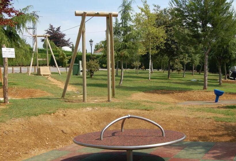 هتل روستایی Lupa