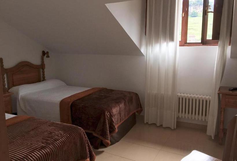 Hotel Tres Palacios