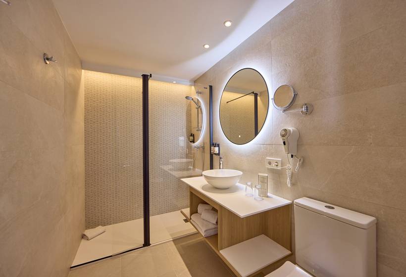 Universal Hotel Bikini