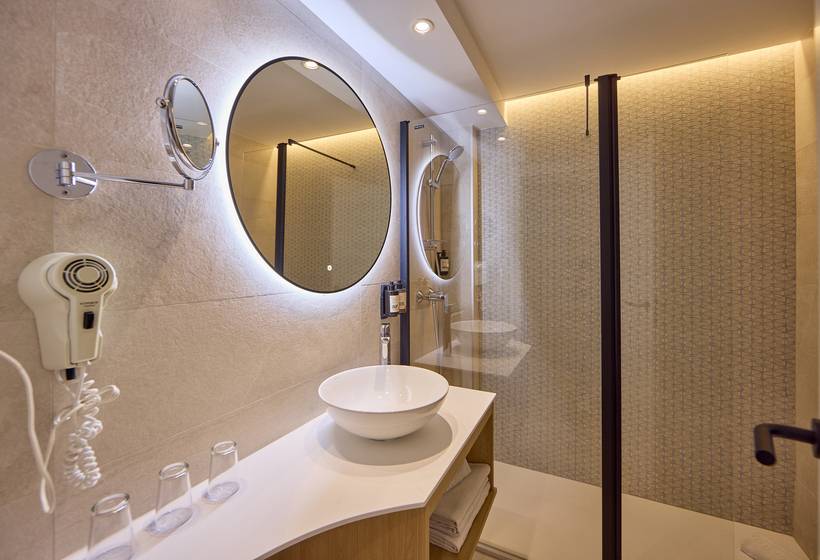 Universal Hotel Bikini