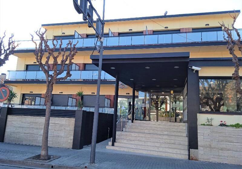 Fotos del hotel 153:  2