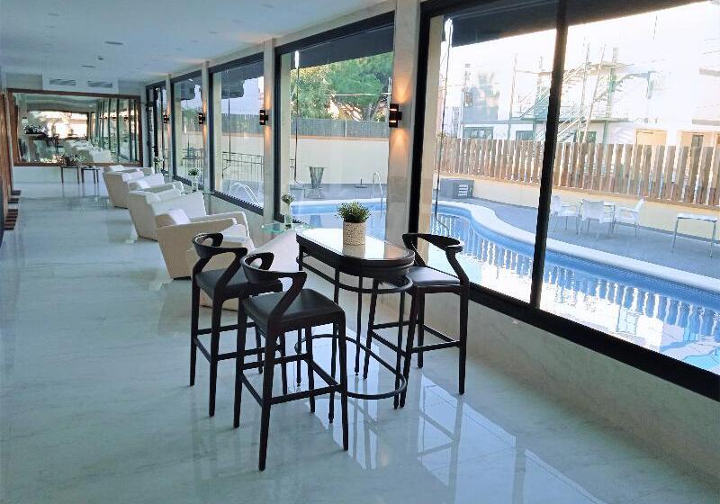 Fotos del hotel 153:  27