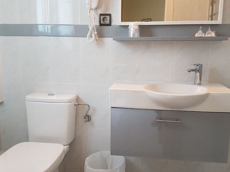 هتل Alexandra Sitges