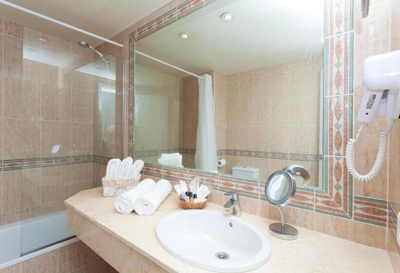 هتل Fergus Style Cala Blanca Suites