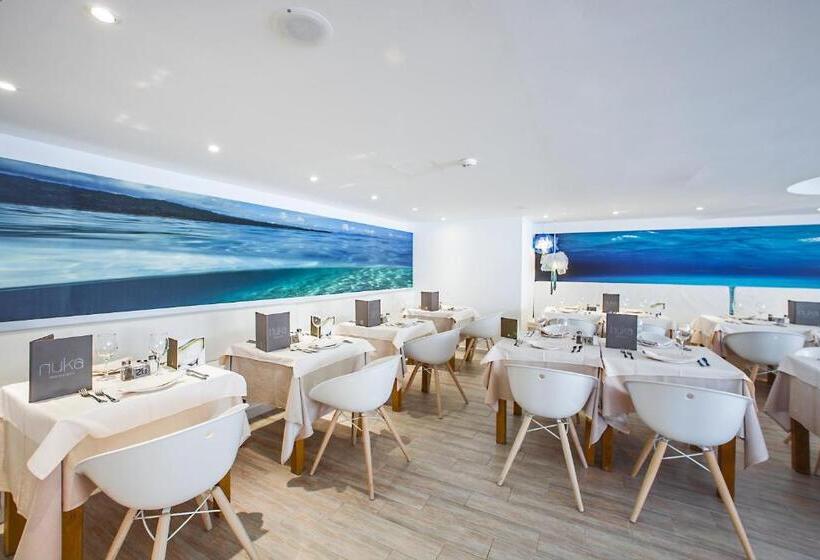 هتل Fergus Style Cala Blanca Suites