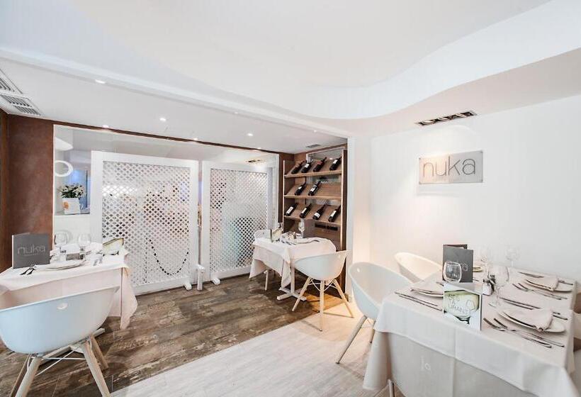 هتل Fergus Style Cala Blanca Suites