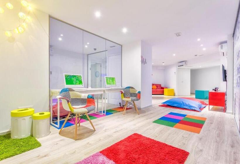 هتل Fergus Style Cala Blanca Suites