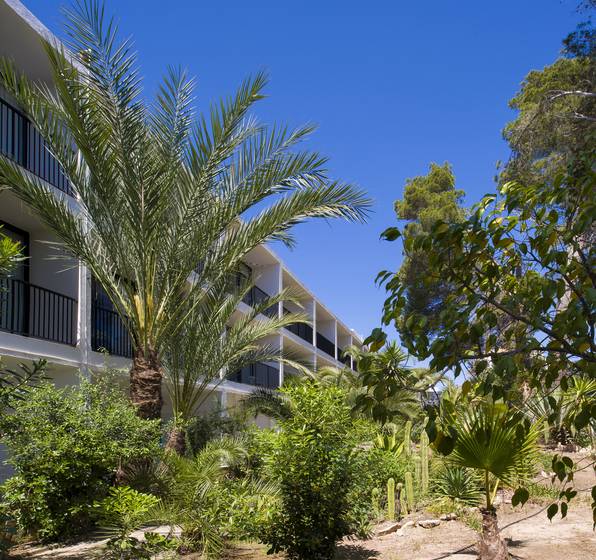 هتل Osiris Ibiza