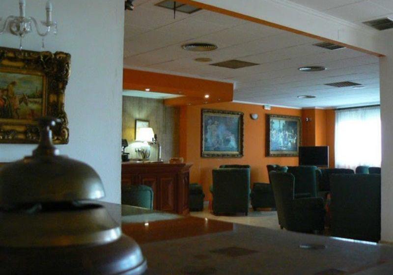 Hotel Reconquista