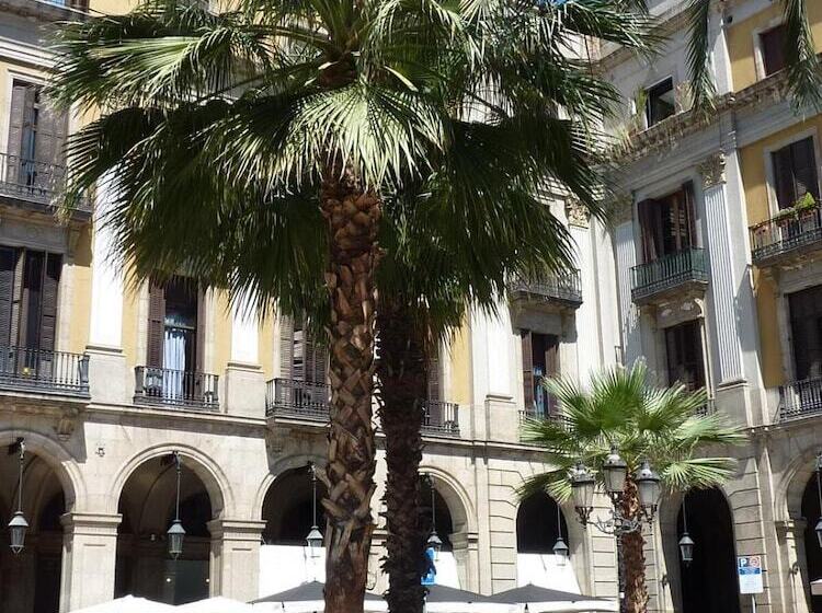 Hotel Roma Reial