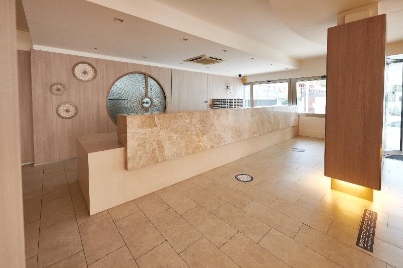 Fotos del hotel Checkin Blanes:  17