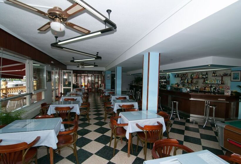 Hotel Costa De Ajo
