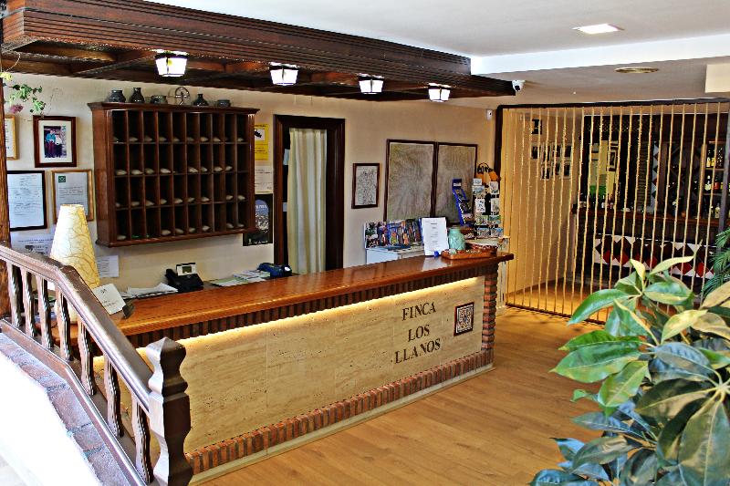 هتل Finca Los Llanos